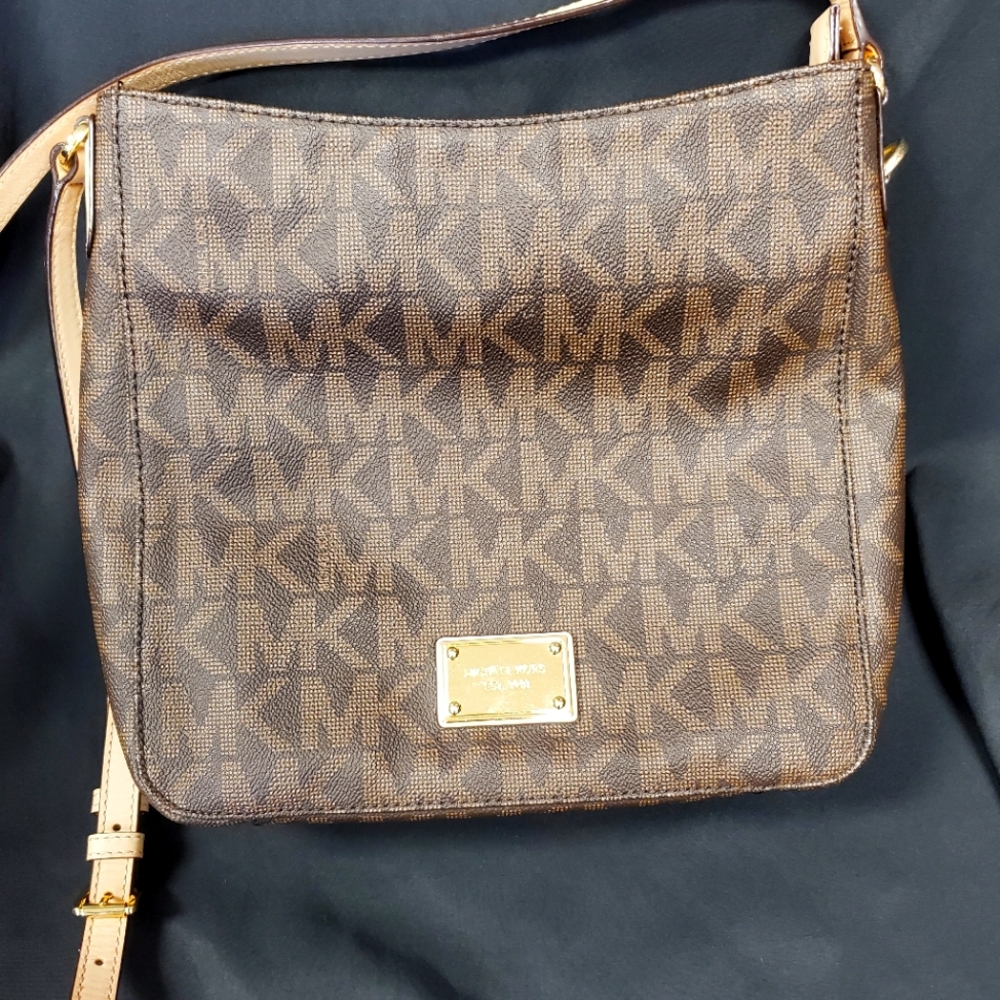 Michael Kors Crossbody